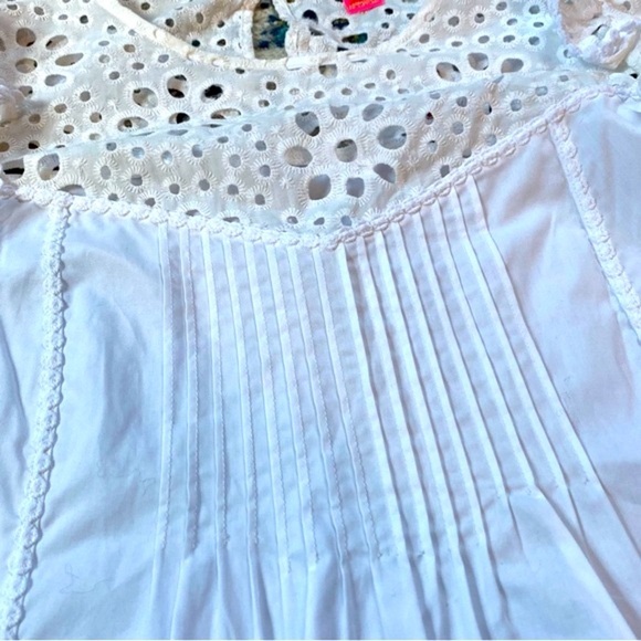 Lilly Pulitzer White Eyelet Embroidery Ruffle Trim Top - Picture 10 of 12